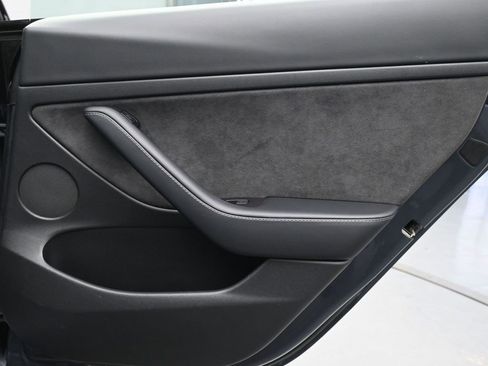 Used 2022 Tesla Model 3 Long Range image 21