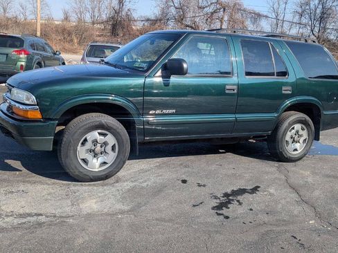Used 2002 Chevrolet Blazer LS w/ Preferred Equipment Group image 16