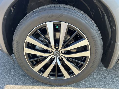 Certified 2023 Nissan Pathfinder Platinum AWD/4WD image 9
