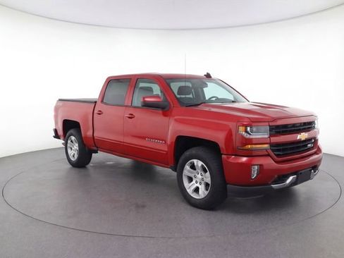 Used 2018 Chevrolet Silverado 1500 LT w/ All Star Edition image 2