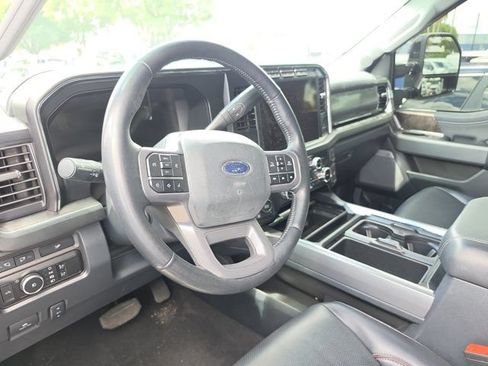 Used 2024 Ford F250 Lariat w/ Black Appearance Package AWD/4WD image 18