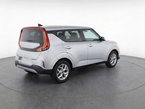 Used 2025 Kia Soul LX w/ LX Technology Package image 9