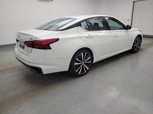 Used 2022 Nissan Altima 2.5 SR FWD image 10