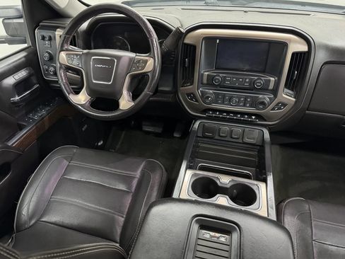 Used 2018 GMC Sierra 2500 Denali w/ Duramax Plus Package AWD/4WD image 78