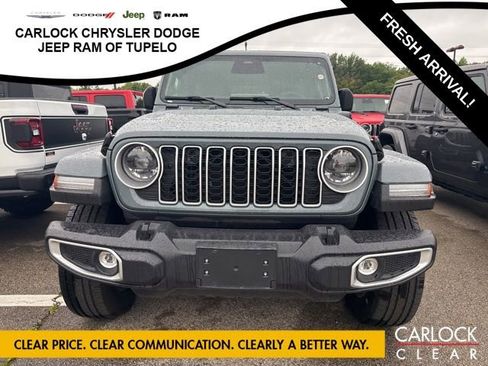 Used 2025 Jeep Wrangler Unlimited Sahara AWD/4WD image 3