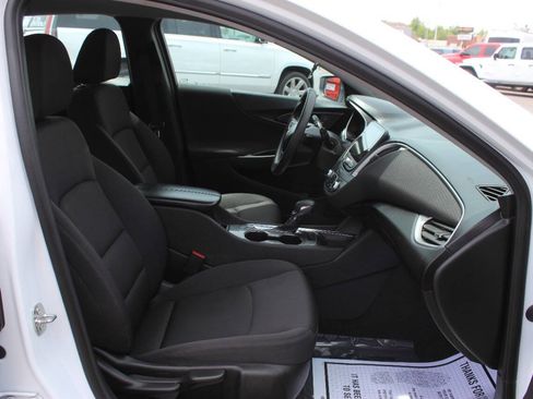 Used 2023 Chevrolet Malibu LT FWD image 9