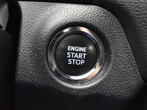 Used 2024 Toyota RAV4 XLE FWD image 29
