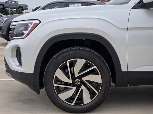 New 2026 Volkswagen Atlas SE FWD image 6