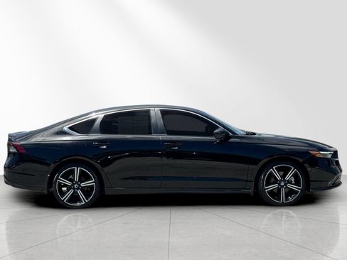 Used 2024 Honda Accord Sport image 3