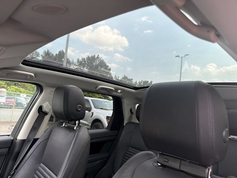 Used 2022 Land Rover Discovery Sport S AWD/4WD image 28