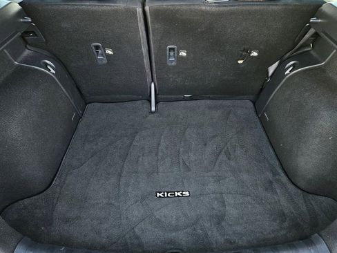 Used 2023 Nissan Kicks SR image 10