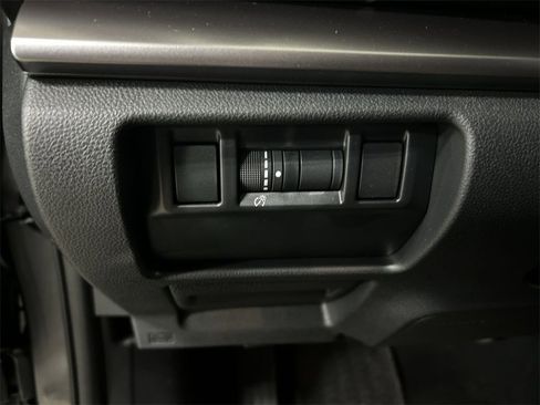 Certified 2025 Subaru Impreza 2.0i image 17