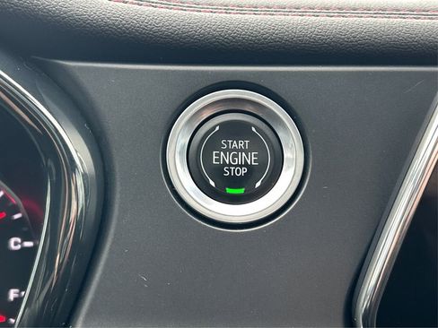 Used 2022 Chevrolet Blazer RS image 32