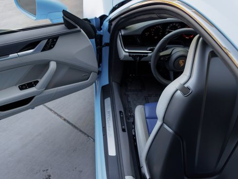 Used 2021 Porsche 911 Turbo S image 25