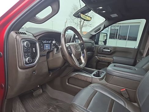 Used 2022 GMC Sierra 3500 Denali w/ Denali Ultimate Package image 11