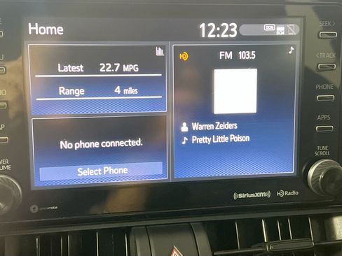 Used 2021 Toyota RAV4 XLE w/ Convenience Package FWD image 27