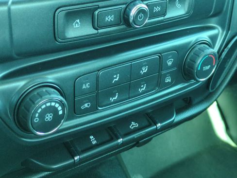 Used 2018 Chevrolet Silverado 1500 W/T w/ Trailering Package AWD/4WD image 28