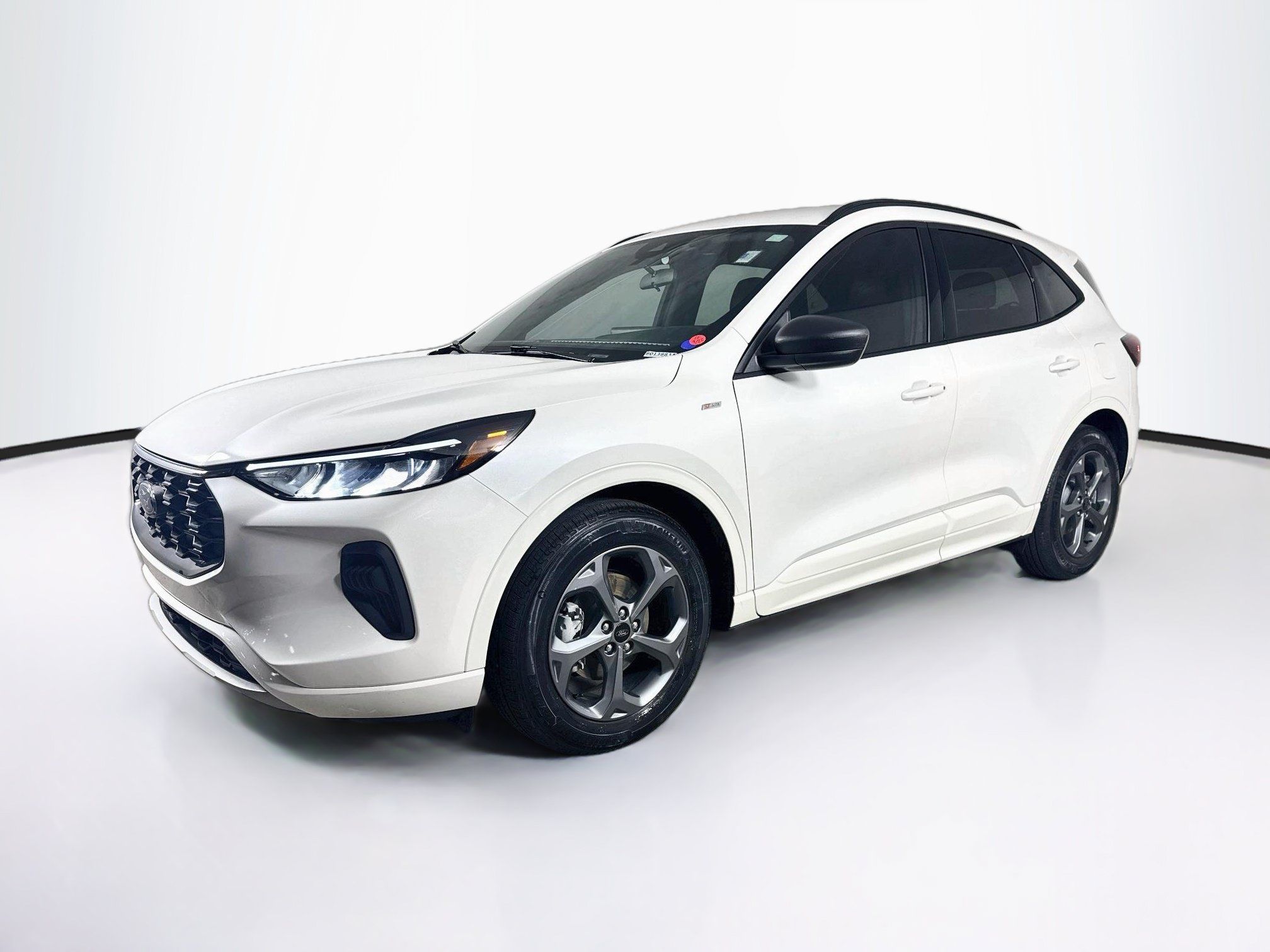 Used 2024 Ford Escape ST-Line w/ Tech Pack #1 FWD image 4