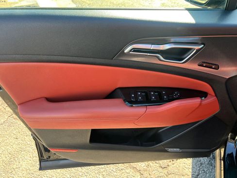 Certified 2023 Kia Sportage SX image 20