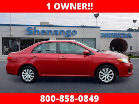 Used 2012 Toyota Corolla LE FWD image 2