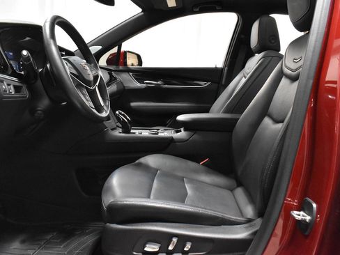 Used 2024 Cadillac XT5 Premium Luxury w/ LPO, Floor Liner Package image 2