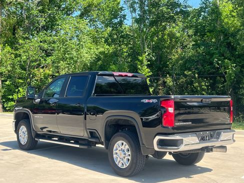 Used 2025 Chevrolet Silverado 3500 LT w/ Safety Package AWD/4WD image 11