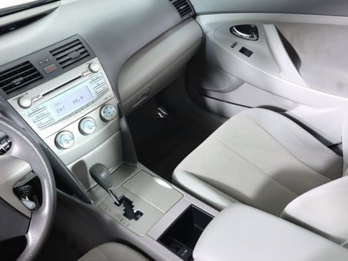 Used 2007 Toyota Camry LE image 23