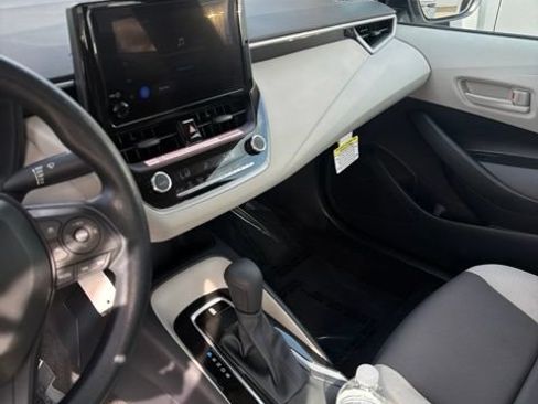 Used 2026 Toyota Corolla LE FWD image 23