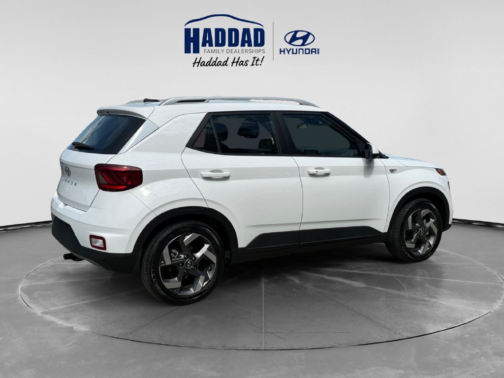 Certified 2026 Hyundai Venue SEL FWD image 3