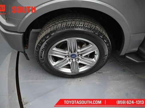 Used 2018 Ford F150 XLT w/ Equipment Group 302A Luxury AWD/4WD image 32