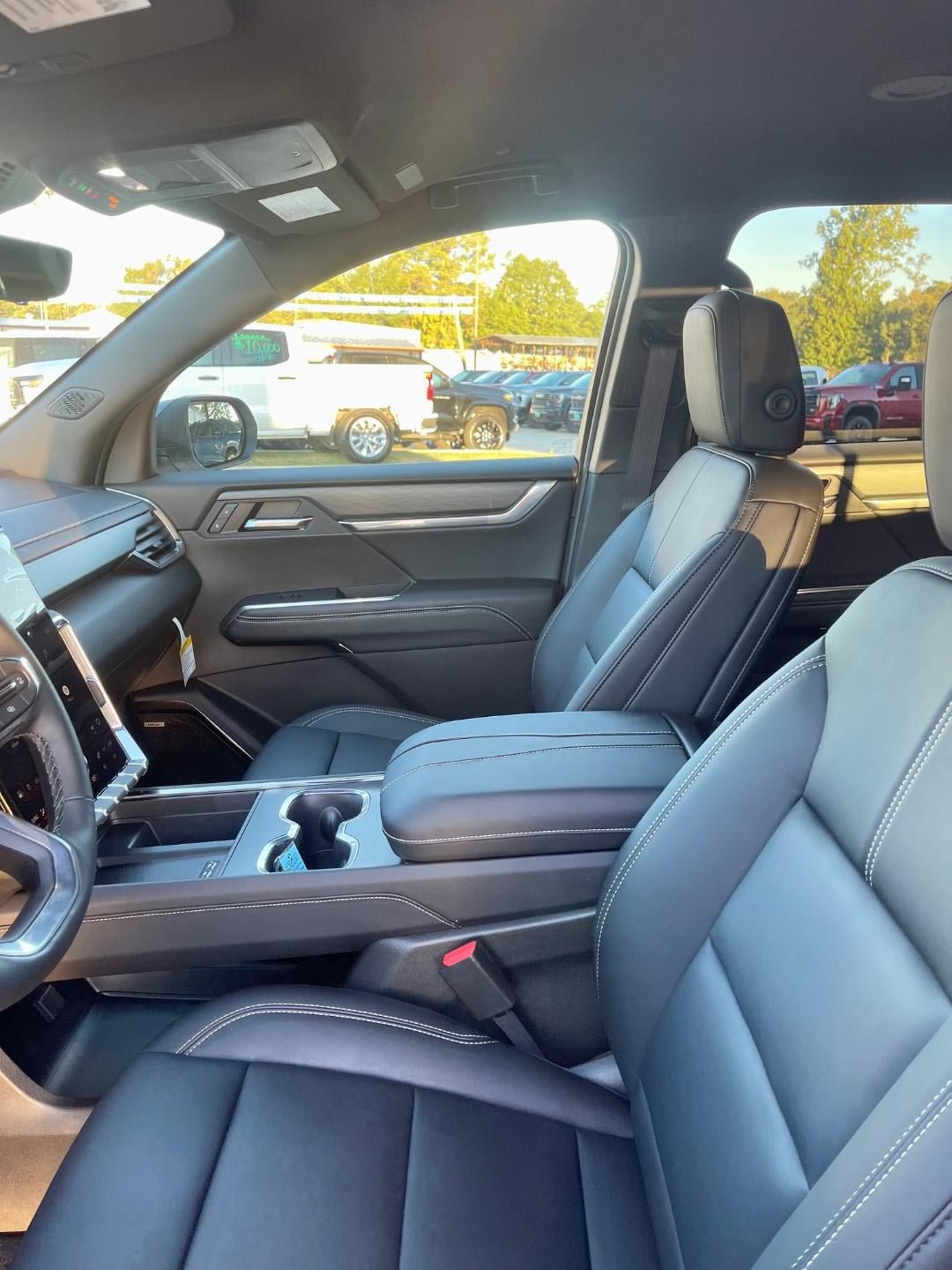 New 2026 GMC Acadia Elevation w/ Black Edition FWD image 13