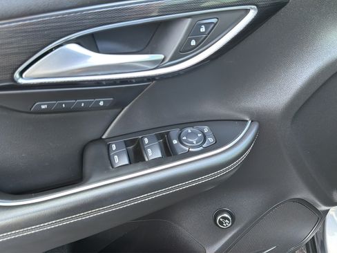 Used 2021 Buick Envision Essence AWD/4WD image 23