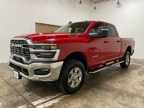 Used 2026 RAM 2500 Big Horn AWD/4WD image 1