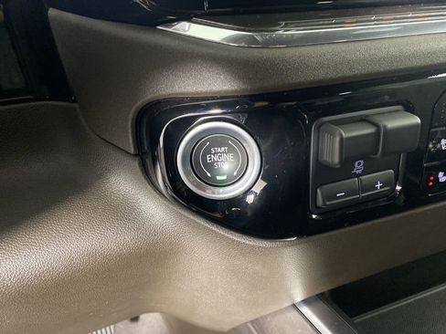 Used 2023 Chevrolet Silverado 1500 LTZ image 20