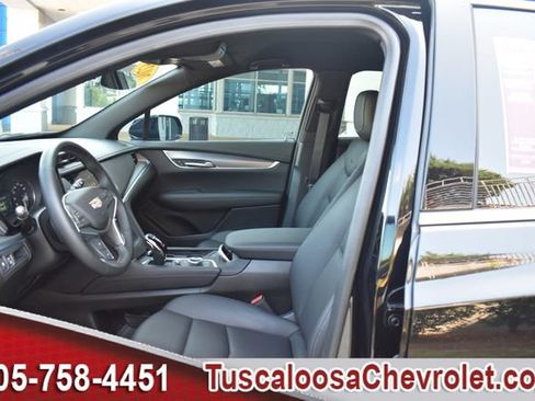 Used 2025 Cadillac XT5 Luxury w/ LPO, Floor Liner Package FWD image 22