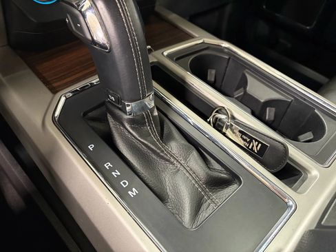 Used 2017 Ford F150 Lariat w/ Equipment Group 502A Luxury AWD/4WD image 41