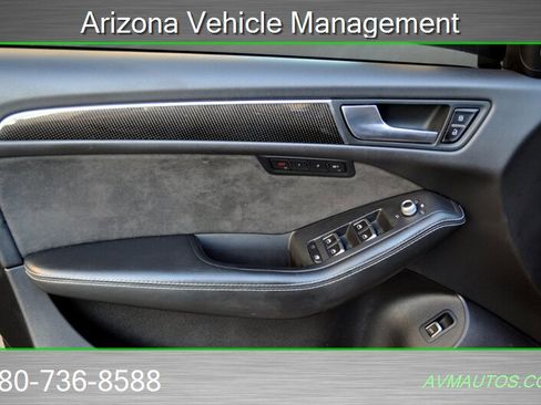 Used 2017 Audi SQ5 Premium Plus w/ Technology Package image 26