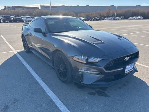 Used 2020 Ford Mustang Coupe image 7