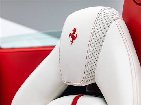 Used 2022 Ferrari F8 Tributo RWD image 30