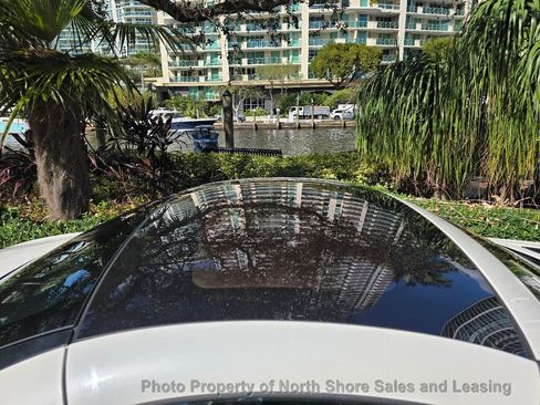 Used 2014 Mercedes-Benz SLK 250 image 24