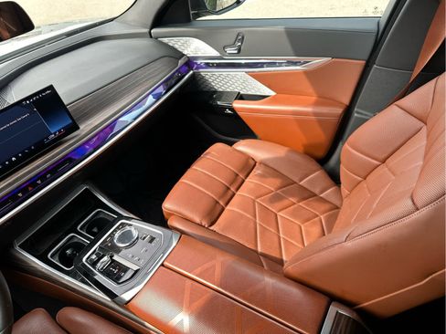 Used 2023 BMW 760i xDrive w/ Luxury Rear Seating Package AWD/4WD image 10