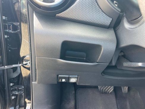 Used 2021 Nissan Kicks SV FWD image 21