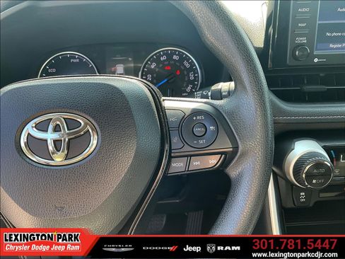Used 2021 Toyota RAV4 XLE w/ Convenience Package AWD/4WD image 12