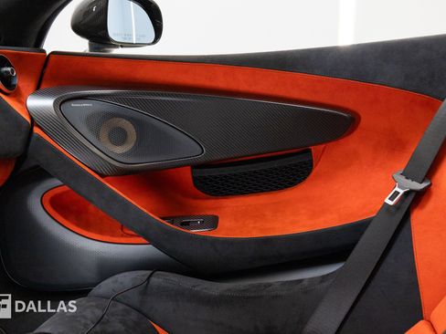 Used 2020 McLaren 600LT Spider RWD image 42