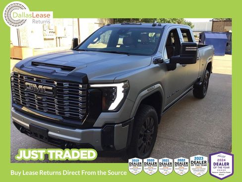 Used 2025 GMC Sierra 2500 Denali Ultimate AWD/4WD image 1