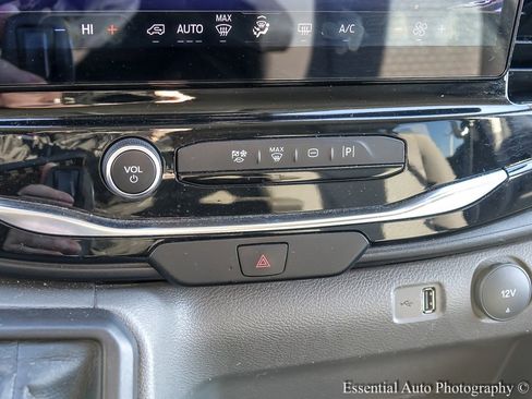 Used 2023 Ford Transit 350 XLT image 14