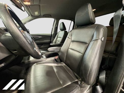 Used 2017 Honda Ridgeline RTL-T image 22
