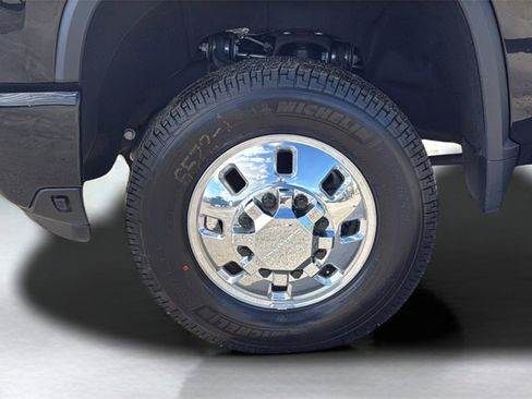 Used 2024 Chevrolet Silverado 3500 High Country w/ High Country Premium Package image 9