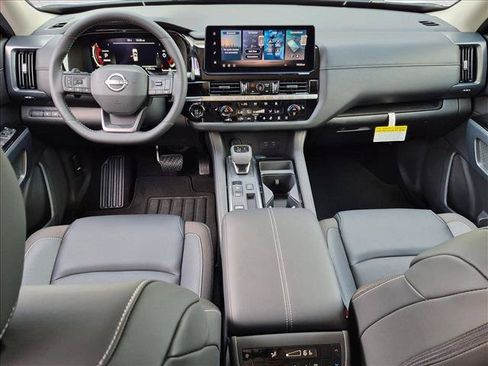 New 2026 Nissan Pathfinder SL FWD image 14