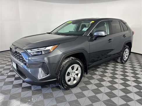 Used 2023 Toyota RAV4 LE image 4